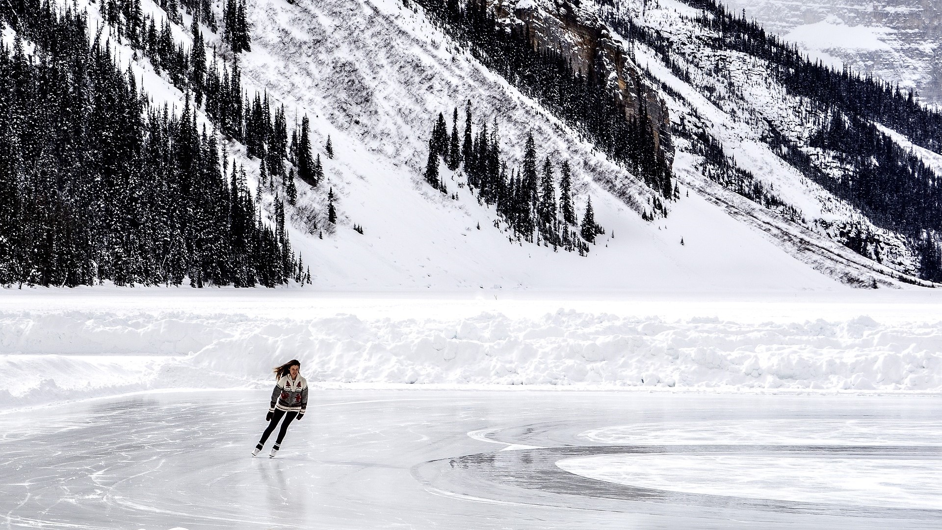 Ice Rink and Natural Toboggan Run: Sled Fun for the Whole Family